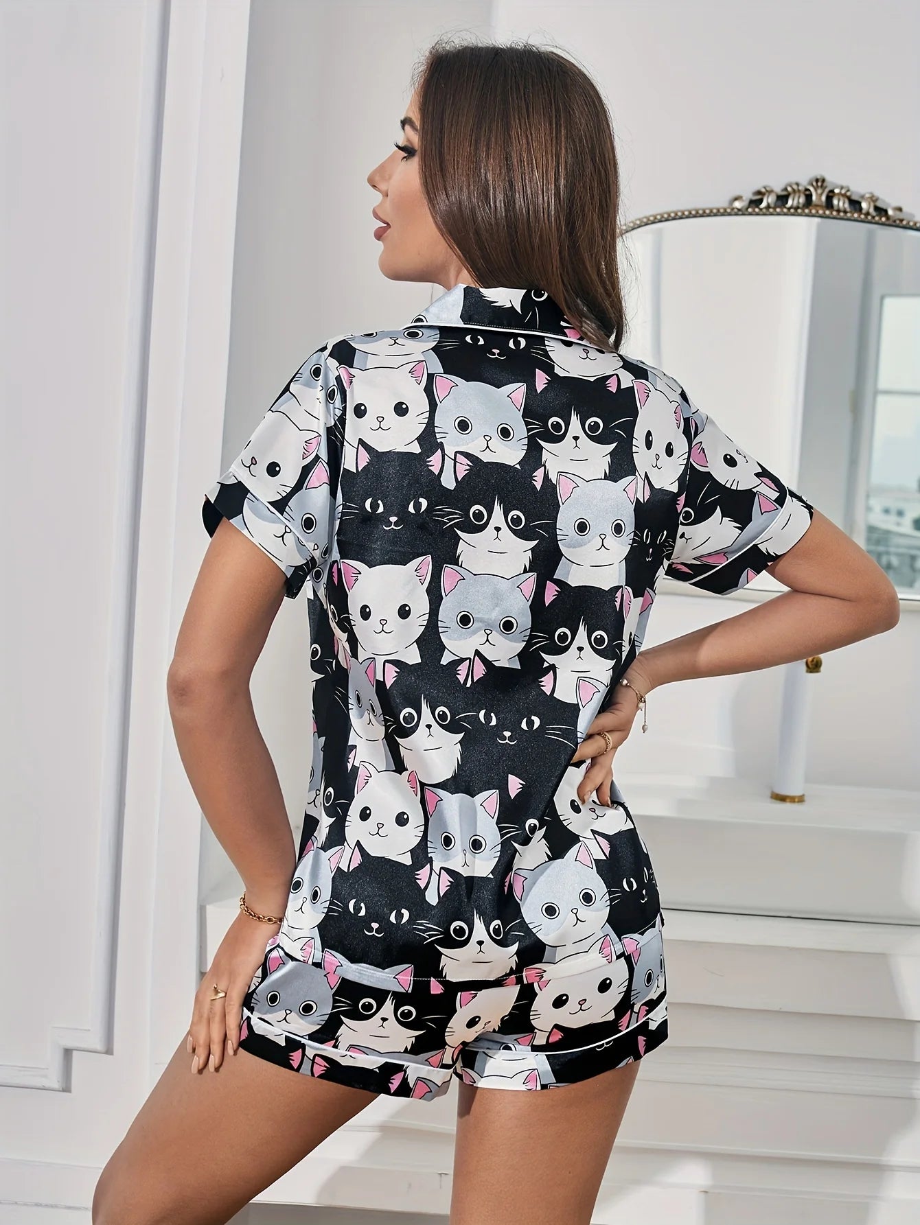 Conjunto de pijama de satén con estampado de gato